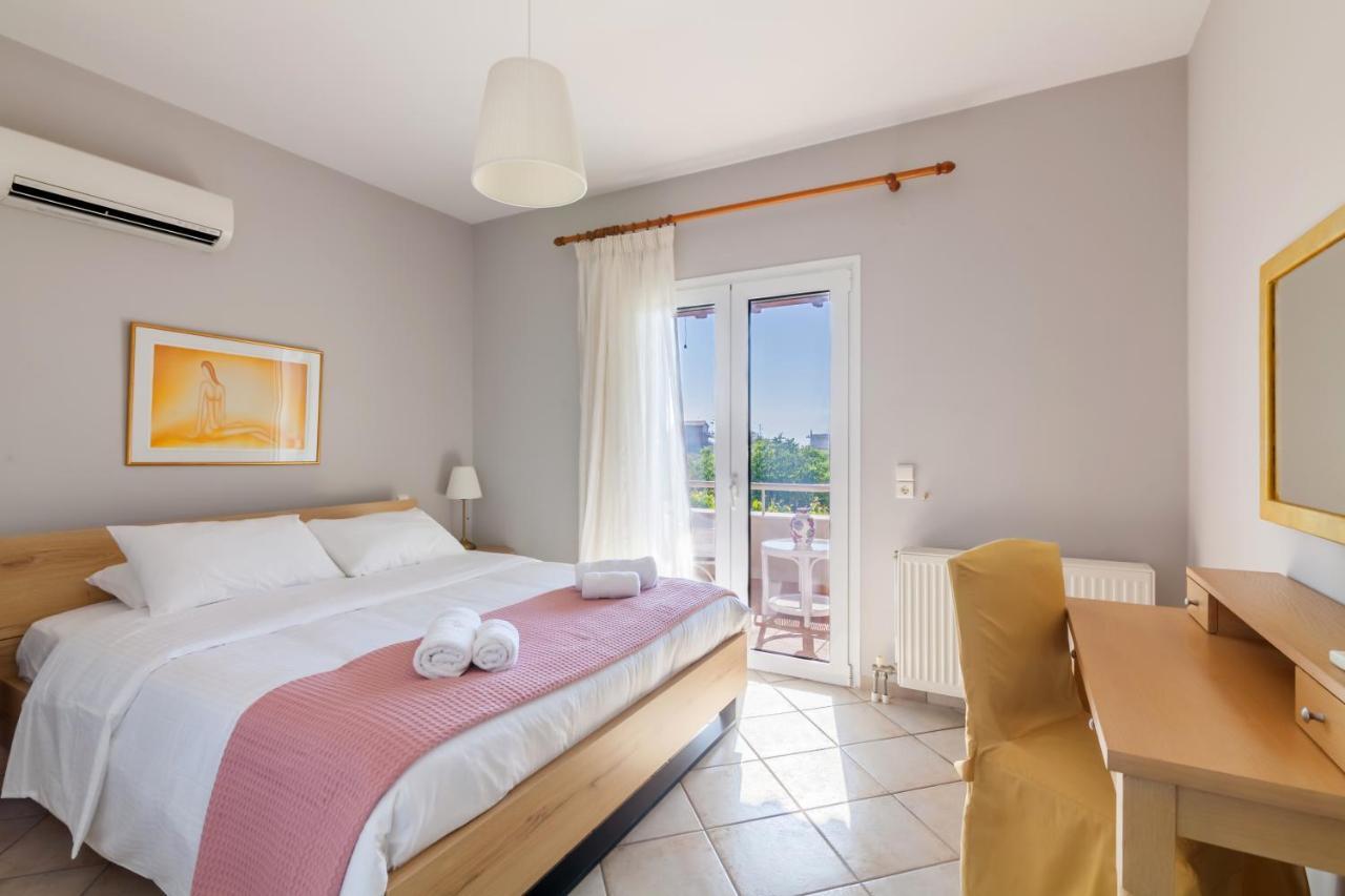 Chrysalida, Unspeakble Views And Privacy!